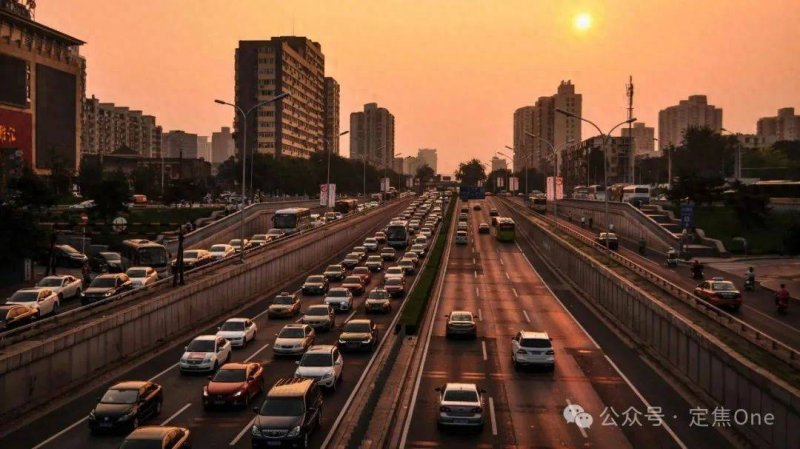 《机械战警：暴戾都市